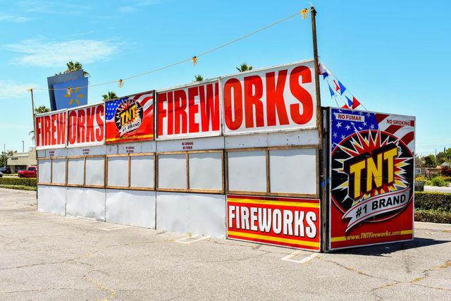 City Council considers permitting the sale and use of ‘safe and sane’ fireworks to boost nonprofits