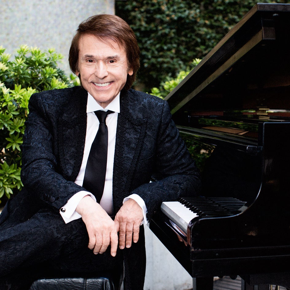 Raphael: "Los rumores sobre mi homosexualidad me han pasado de largo" | Vanity Fair