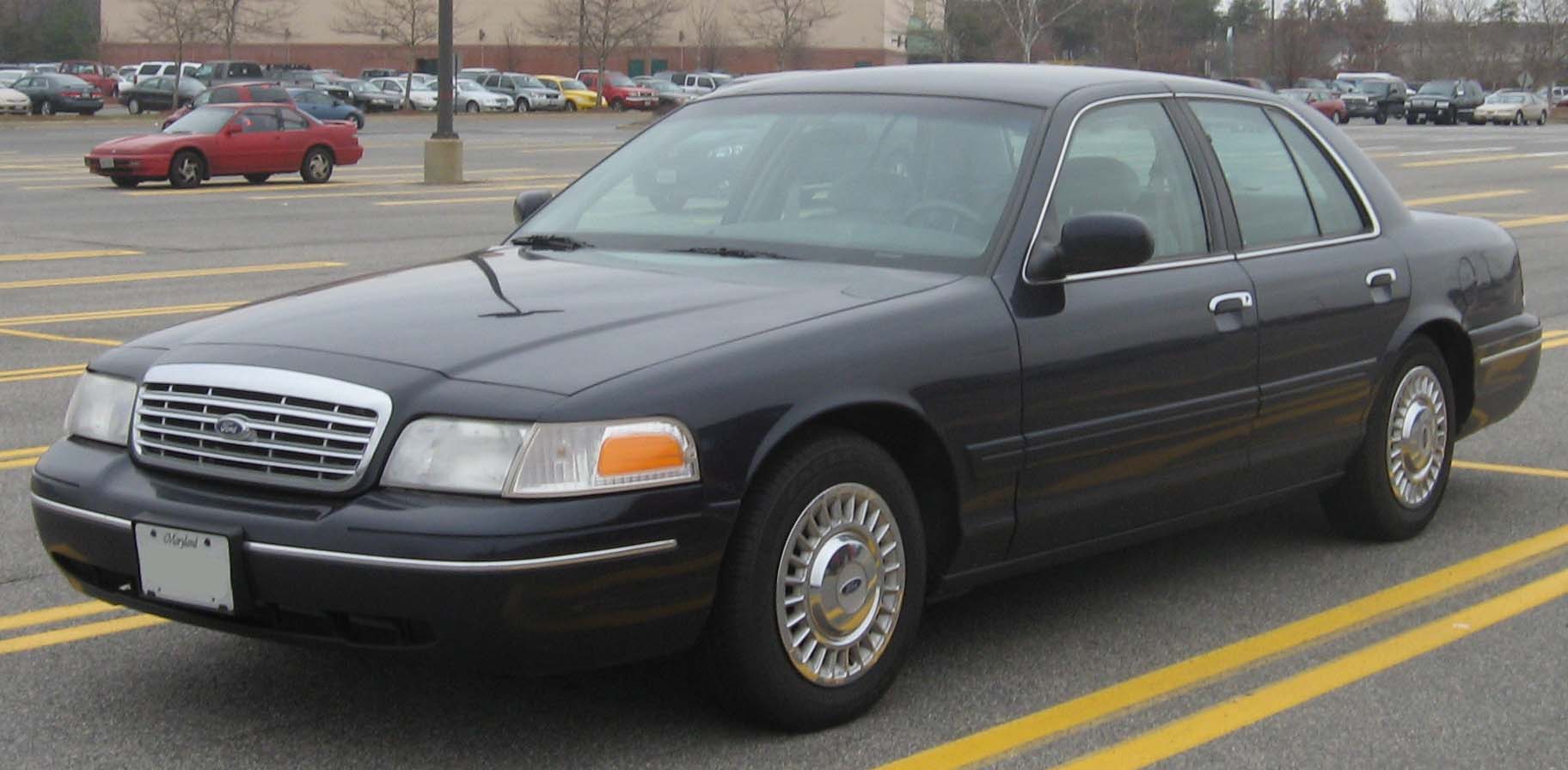 Ford Crown Victoria - Wikipedia
