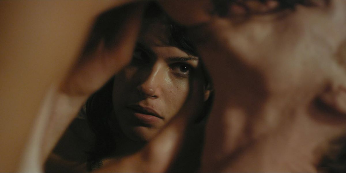 Review: Appropriate Behavior (2014)