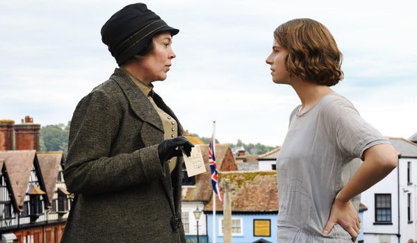 Review: Wicked Little Letters (2023)