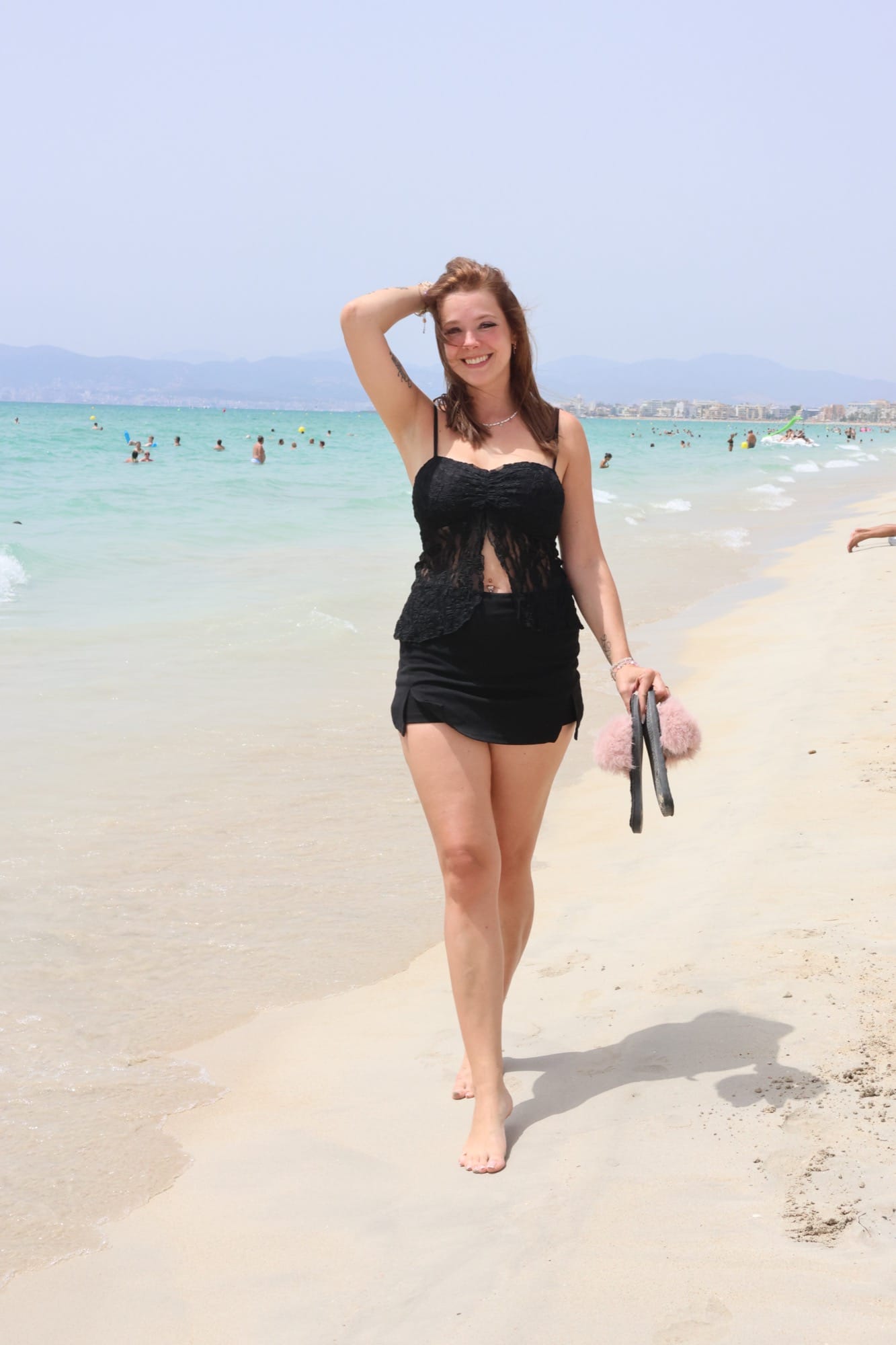 Anne Wünsche am Strand von Palma de Mallorca