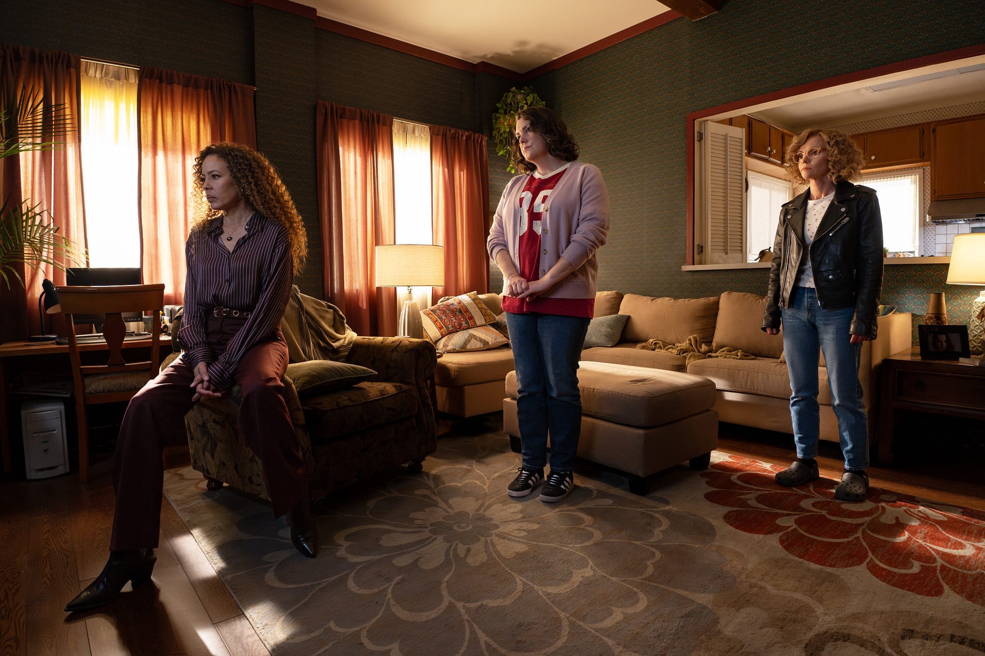 Tawny Cypress, Melanie Lynskey und Christina Ricci in Yellowjackets