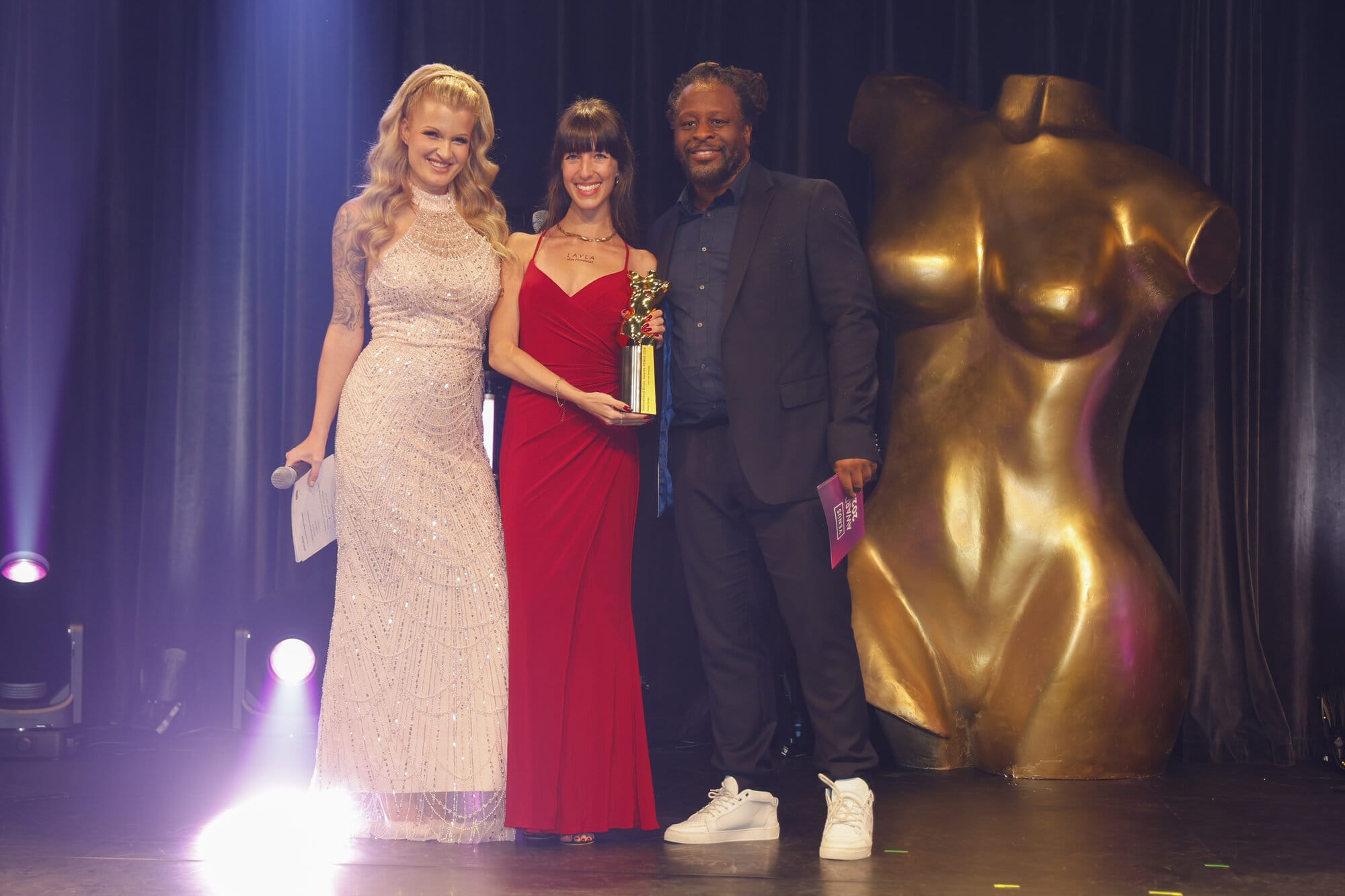 Mola Adebisi und Layla von Hohensee