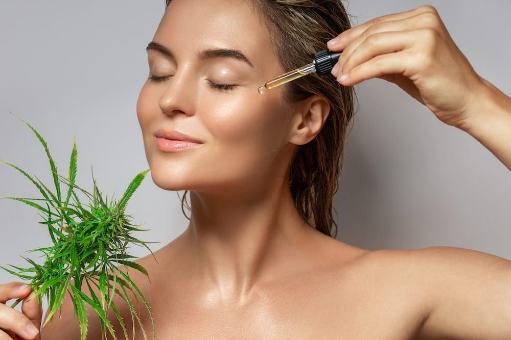 Der Beauty Trend in Hollywood ist unübersehbar. Foto: Adobe / blackday