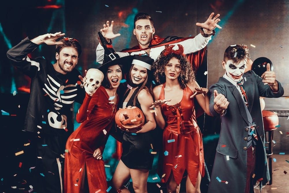 Halloween provoziert die verrücktesten Konstüme. Foto: Adobe / VadimGuzhva