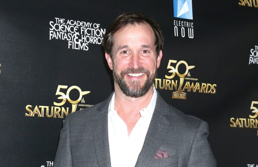 Noah Wyle October 2022 Avalon