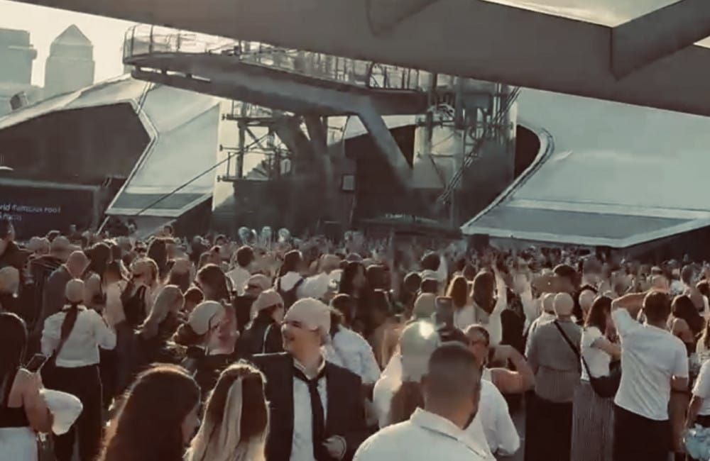 Pitbull The O2