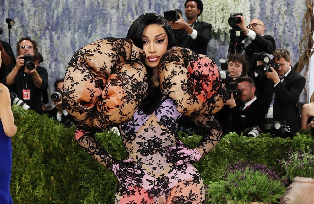 Cardi B bringt für ihre Kinder große Opfer