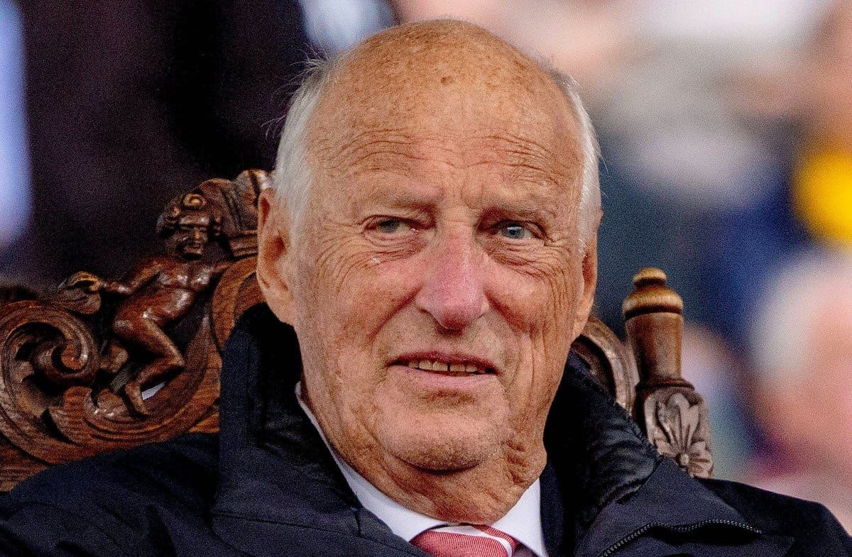 Die Sorge um König Harald von Norwegen wächst.