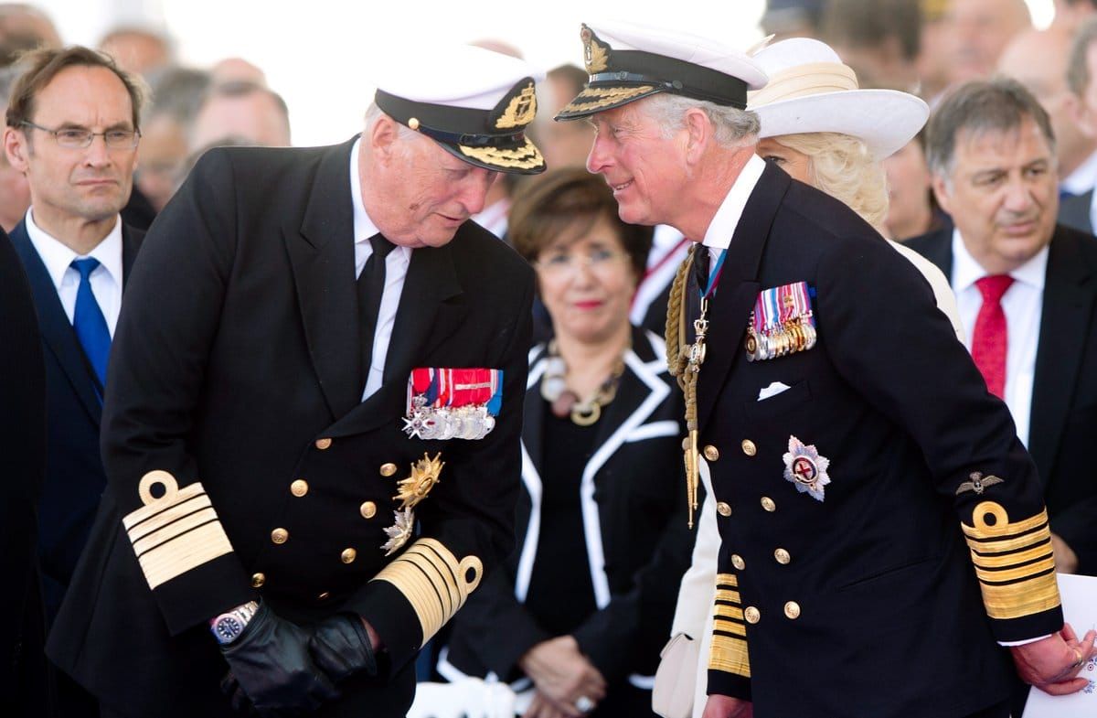 König Charles (r.) bezeichnete König Harald zu dessen Tod als "geliebten Verwandten".