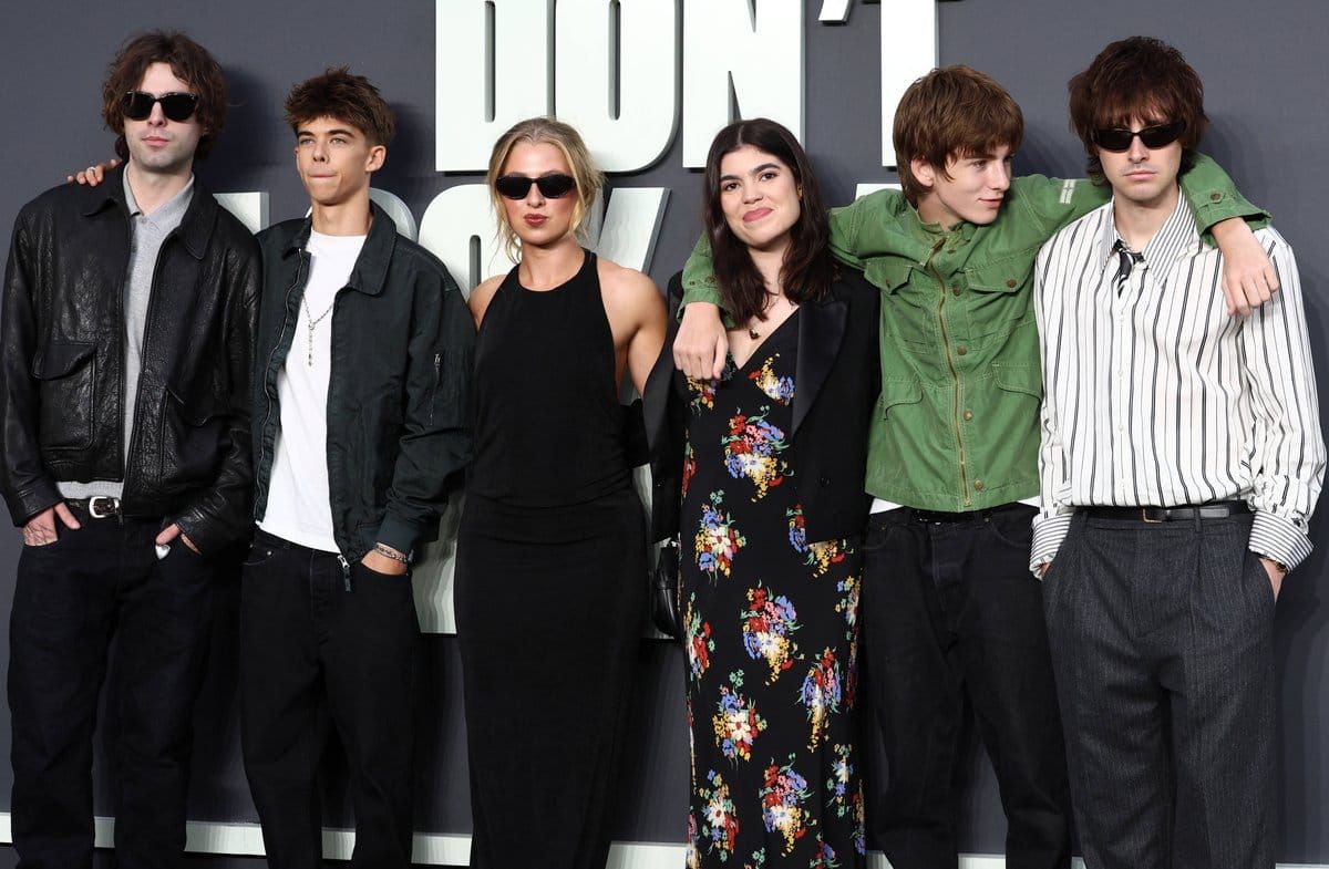 Lennon, Donovan, Anaïs, Molly, Sonny und Gene bei der Premiere in London.
