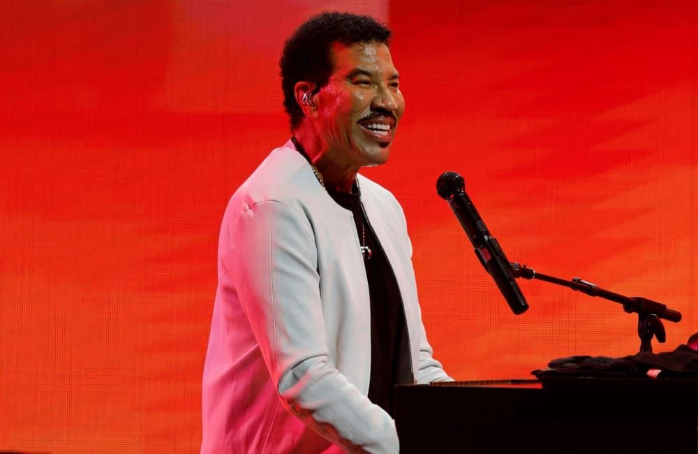 Lionel Richie weiterhin auf Intensivstation – Ärzte untersuchen mögliche Herzprobleme
