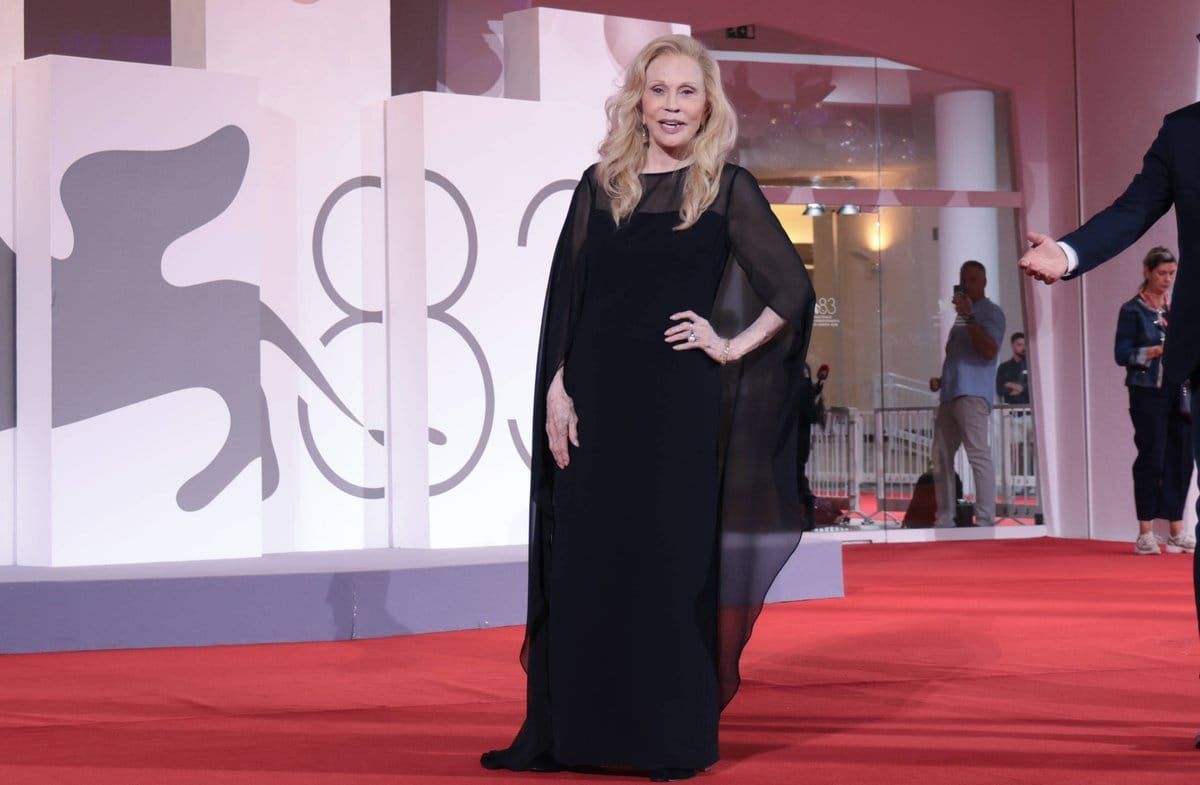 Faye Dunaway erschien in Venedig ganz in Schwarz.