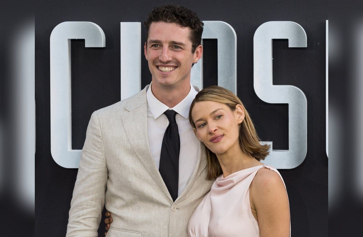 Destry Allyn Spielberg und ihr Mann Jake Herskowitz bei einer Premiere.