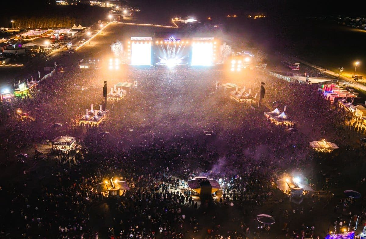 Die Jubiläumsausgabe des Summer Breeze ist ausverkauft, limitierte Tagestickets soll es ab Dezember geben.