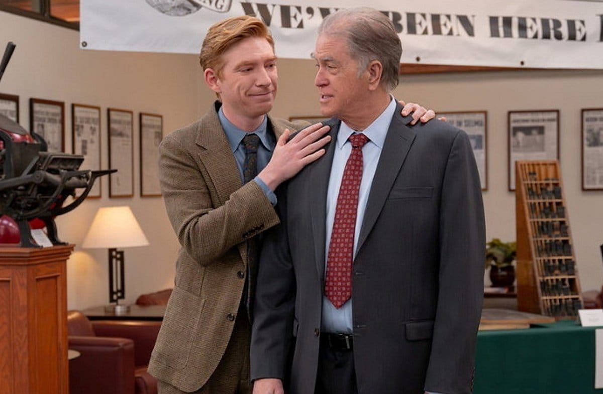 Domhnall Gleeson (l.) als ambitionierter Chefredakteur Ned Sampson in "The Paper".