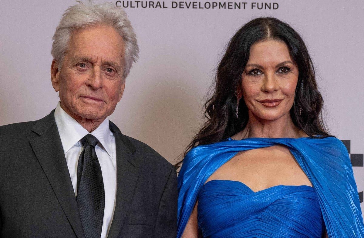 Michael Douglas schildert in seinen Memoiren, wie er seine heutige Frau kennengelernt hat.