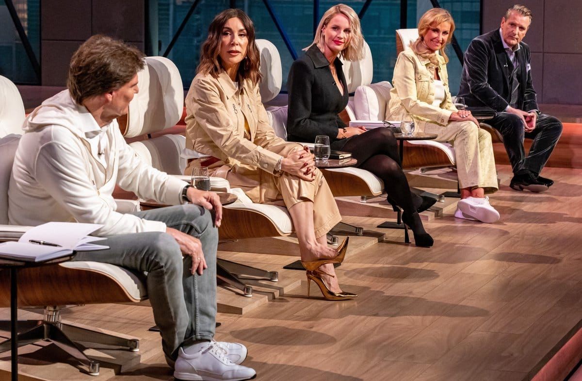 Die Löwen Carsten Maschmeyer, Judith Williams, Janna Ensthaler, Dagmar Wöhrl und Ralf Dümmel (v.l.), kämpfen mit den Auswirk…