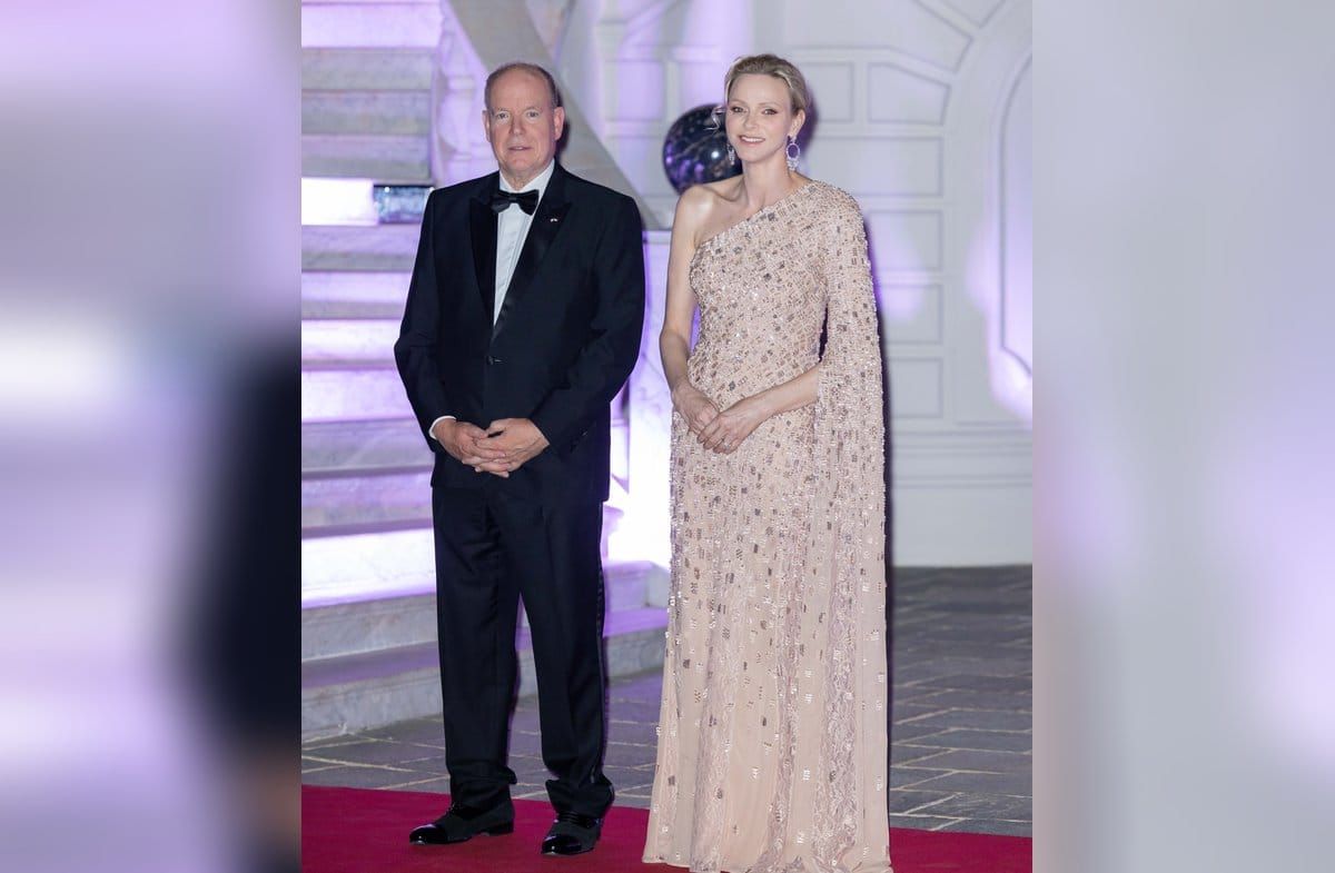 Fürst Albert und seine Ehefrau Fürstin Charlène beim Staatsbankett.