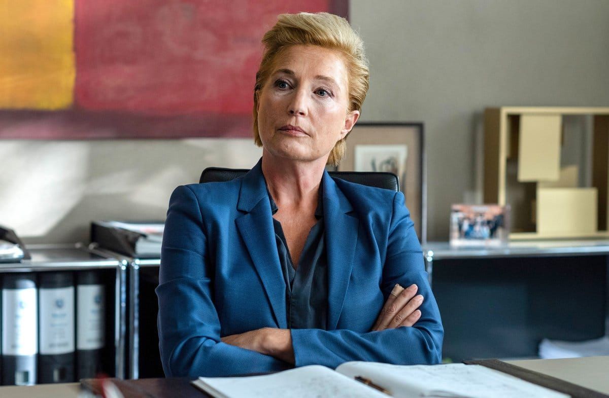 Das "Großstadtrevier" startet mit der Episode "Offene Rechnung" in die Jubiläumsfolgen - hier zu sehen: Revierleiterin Frau …