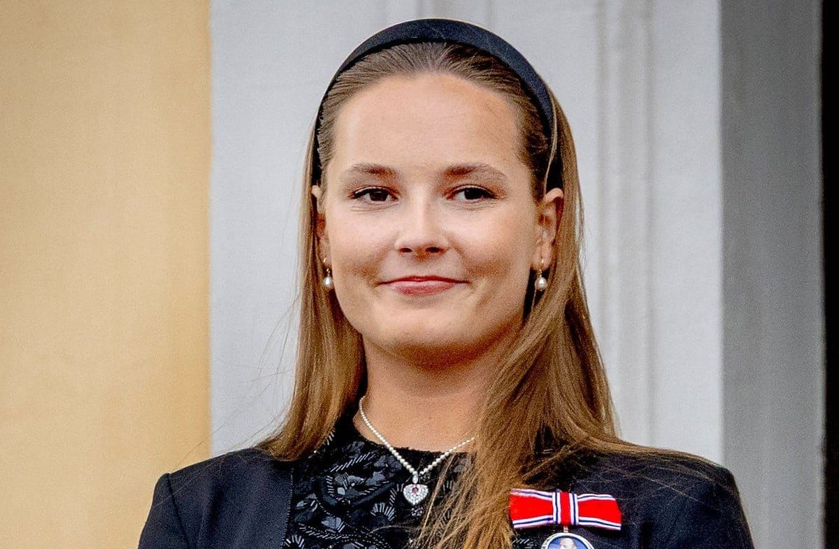 Ingrid Alexandra ist durch den Tod von König Harald zur Kronprinzessin aufgerückt, während ihr Vater Haakon den Thron überno…