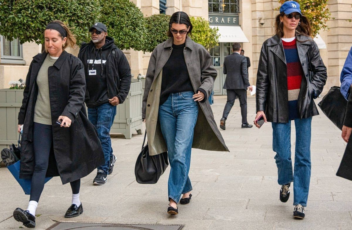 Kendall Jenner setzt regelmäßig auf Ballerinas - auch im Herbst.
