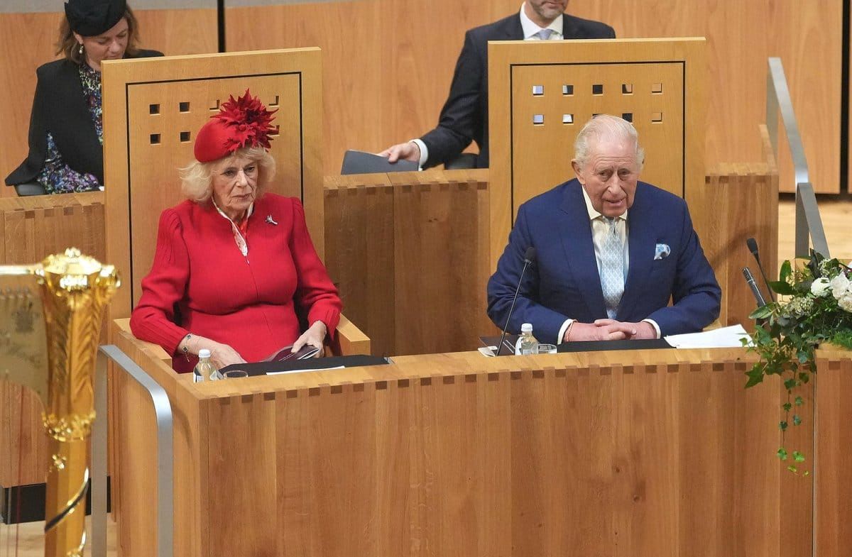 König Charles und Königin Camilla bei der Eröffnung des walisischen Parlaments.