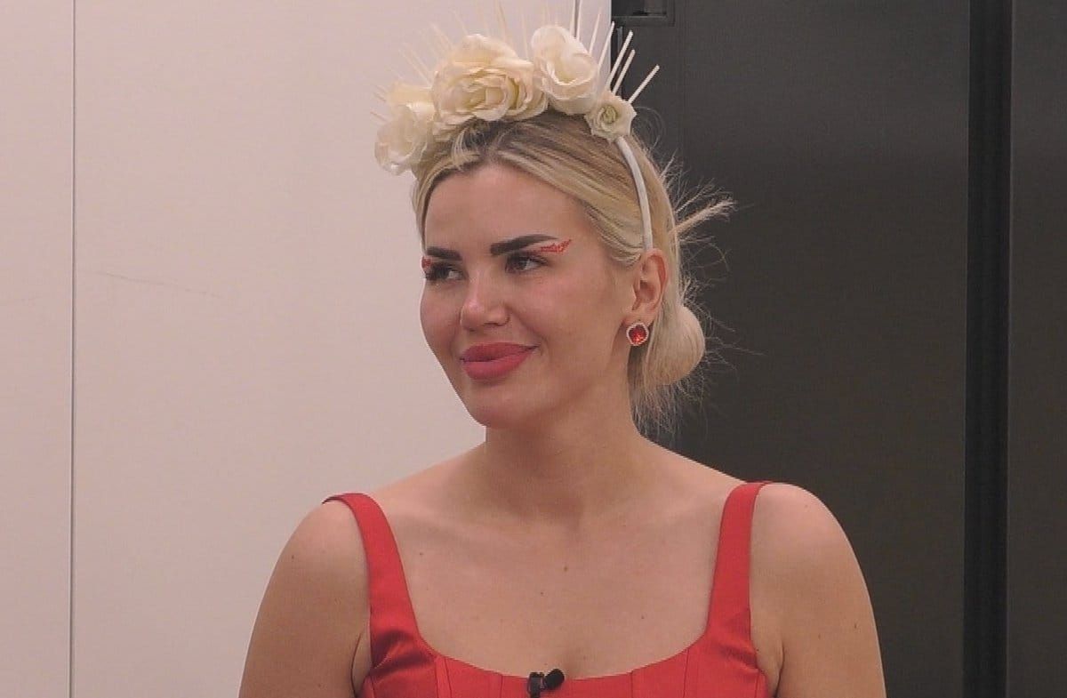 Kim Virginia Grey bei der Hochzeitsfeier im "PBB"-Haus.