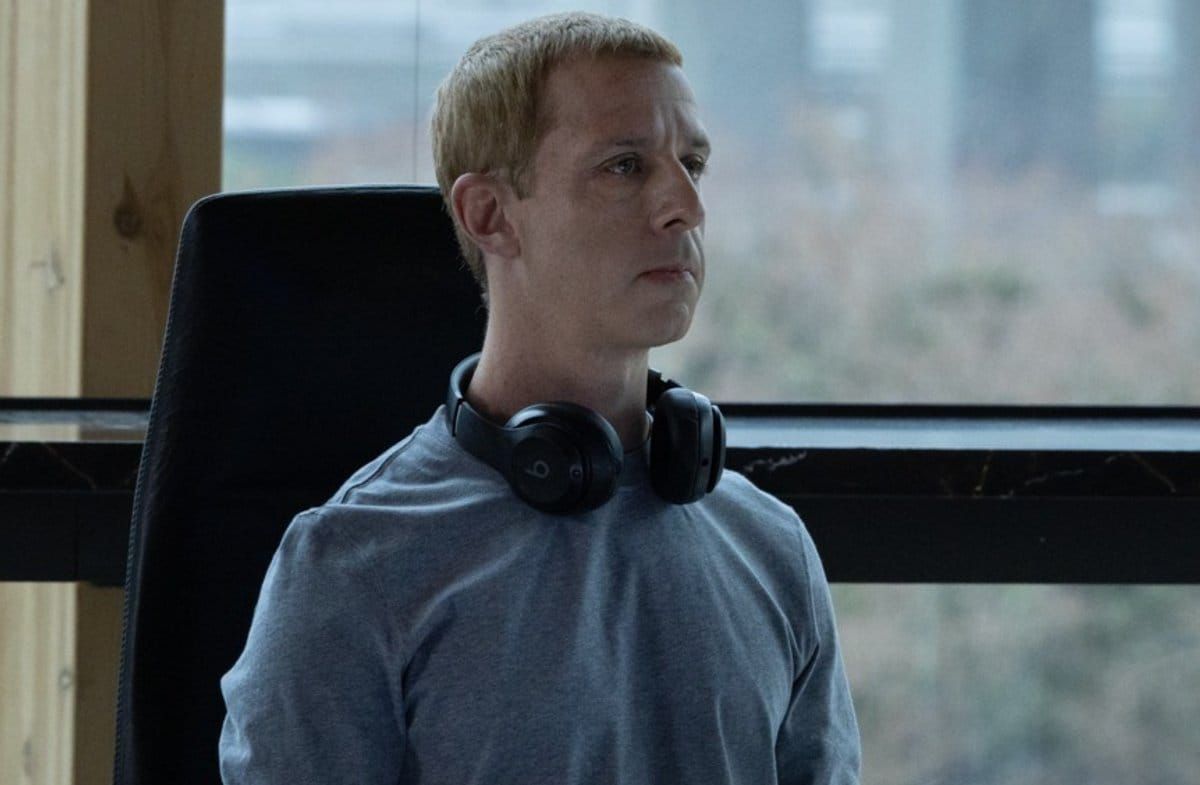 Jeremy Strong als Mark Zuckerberg in "The Social Reckoning".