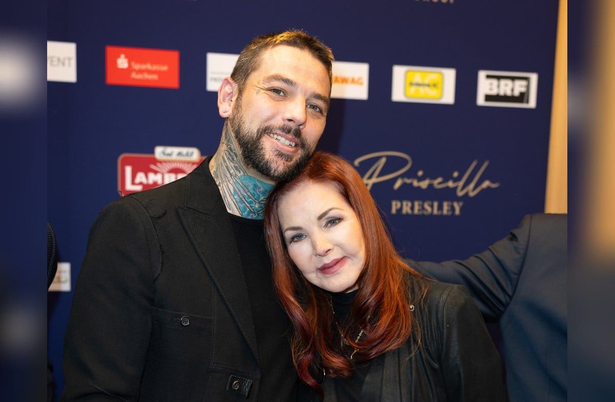 Priscilla Presley und ihr Sohn Navarone Garibaldi Garcia in Baesweiler.