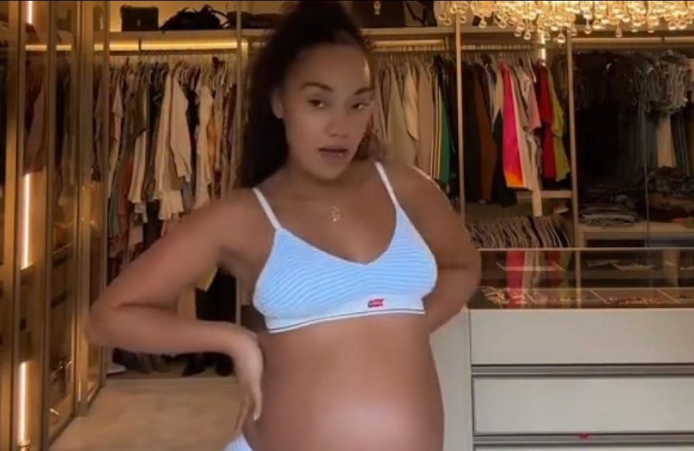 Schwangere Leigh-Anne Pinnock wehrt sich gegen Hater: 'Freiheit für den Babybauch'