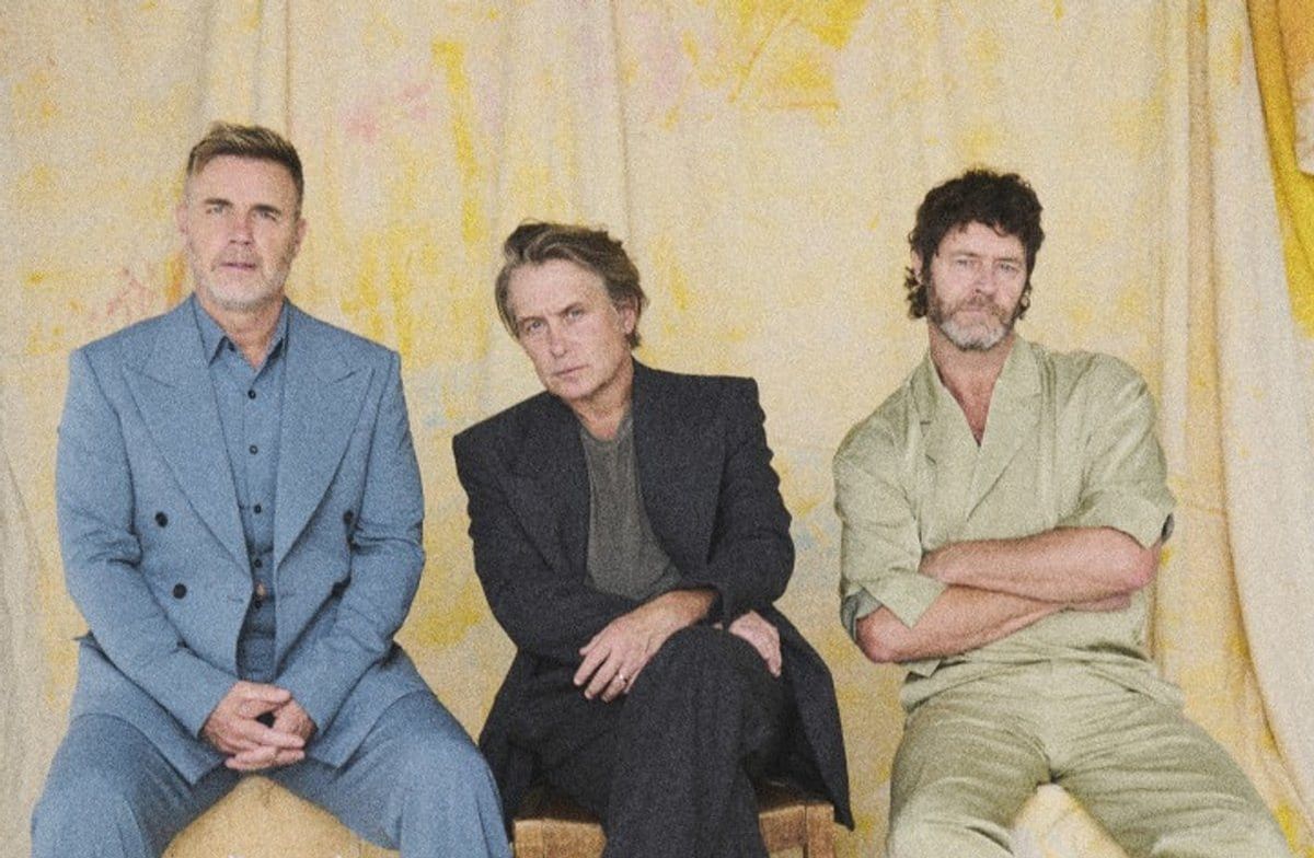 Gary Barlow, Mark Owen und Howard Donald (v.l.) veröffentlichen neue Musik.