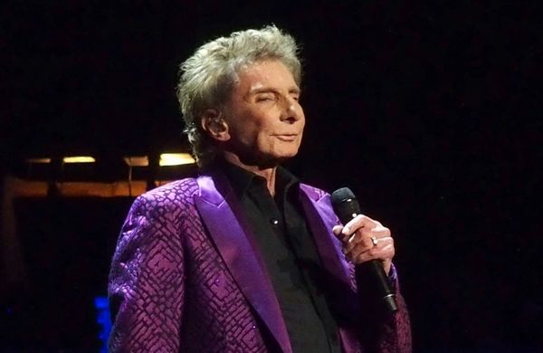 Barry Manilow - NYC Radio City Music Hall 2023 - Avalon