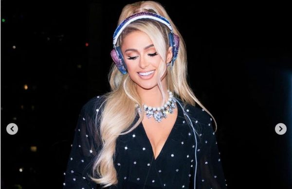 Paris Hilton - Instagram Week Ending 010420