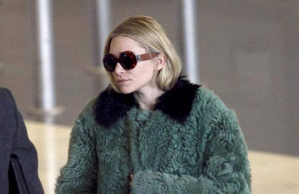 Mary-Kate Olsen - Roissy airport - Paris