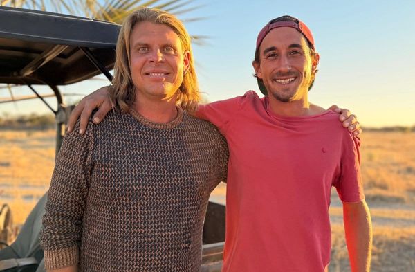 Die besten Freunde Alexander (l.) und Martin suchen bei "Bauer sucht Frau International" zwei Frauen fürs gemeinsame Leben i…