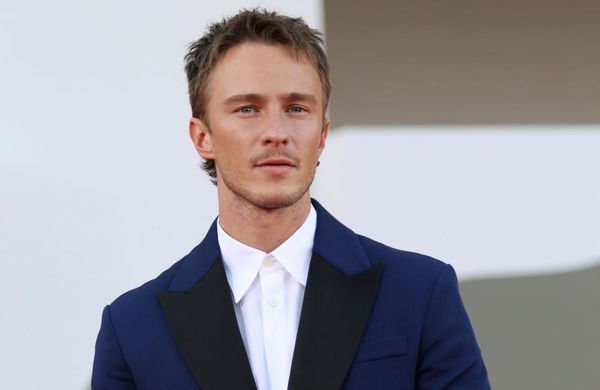 Drew Starkey heizt mit Interview-Panne die Spekulationen um 'American Psycho' an