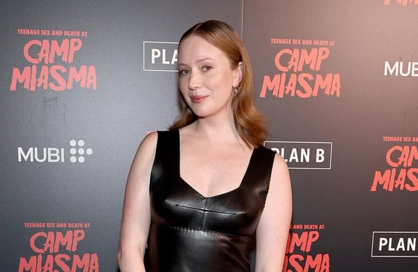 Hannah Einbinder spricht über Queerfeindlichkeit: 'Girl, du musst dir darüber keine Gedanken machen'