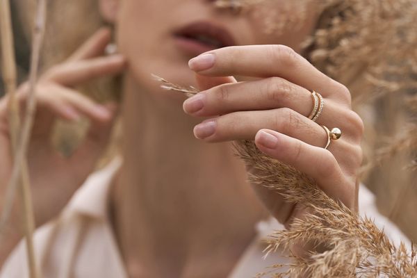 Schmuck für den Winter 2024: Die größten Trends, die Sie kennen müssen
