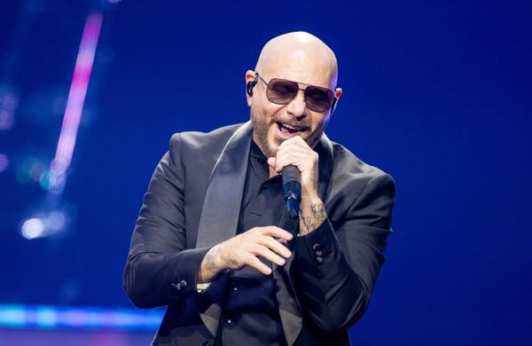 Pitbull über Dolly Parton: 'Sie glaubte an mich, als viele andere es nicht taten'