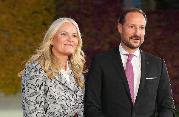 Mette-Marit zieht am Mittwoch mit ihrem Ehemann Haakon gleich: Beide sind nun 53 Jahre alt.