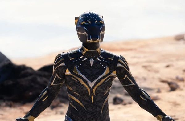 "Black Panther: Wakanda Forever": Prinzessin Shuri (Letitia Wright) kämpft für die Zukunft Wakandas.
