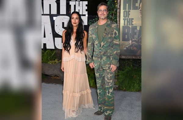 Brad Pitt und Ines de Ramon bei der Premiere von "Eiserne Wildnis".