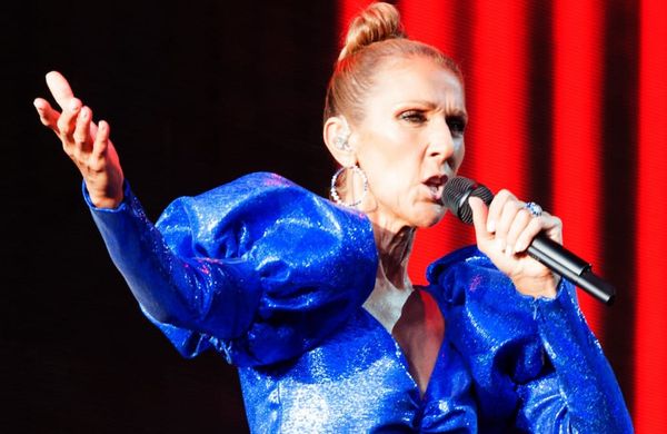 Céline Dion kehrt unter Tränen auf die Bühne zurück