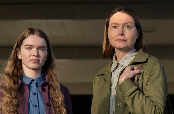 Mutter und Tochter aus "Carrie": Samantha Sloyan (r.) und Summer H. Howell.