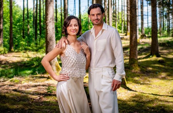 Pippa Fee Rupperti und Jaime Ferkic spielen Emilia und Massimo.