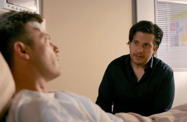 "Alles was zählt": Maximilian (Francisco Medina, r.) will Ben (Jörg Rohde) wieder auf Spur bringen.