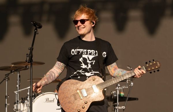 Ed Sheeran änderte Bühnenaufbau aus Angst, Fans könnten Dinge werfen