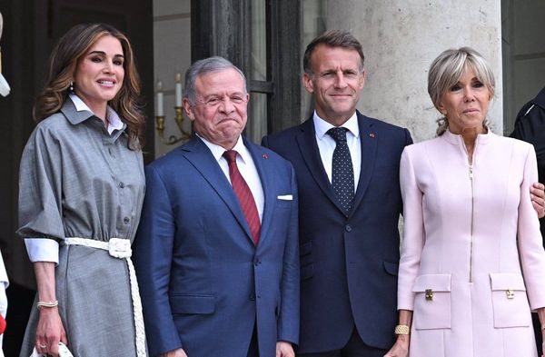 Königin Rania und König Abdullah II. von Jordanien (l.) an der Seite von Emmanuel und Brigitte Macron.